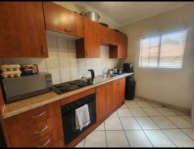 2 BEDROOM APARTMENT FOR SALE IN BUCCLEUCH